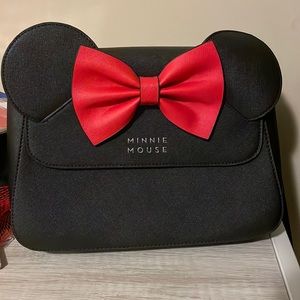 Loungefly Minnie Mouse bow crossbody bag